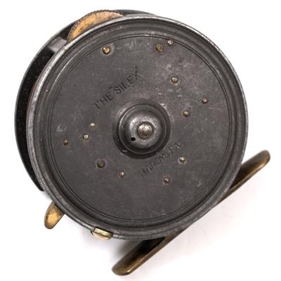 Lot 269 - A 20TH CENTURY HARDYS 'SILEX' FISHING REEL