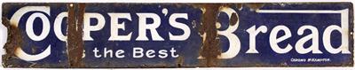 Lot 279 - AN EARLY TO MID 20TH CENTURY TIN AND ENAMEL ADVERTISING SIGN