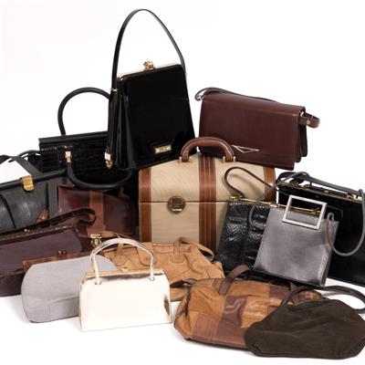 Lot 336 - A COLLECTION OF LADIES VINTAGE HANDBAGS