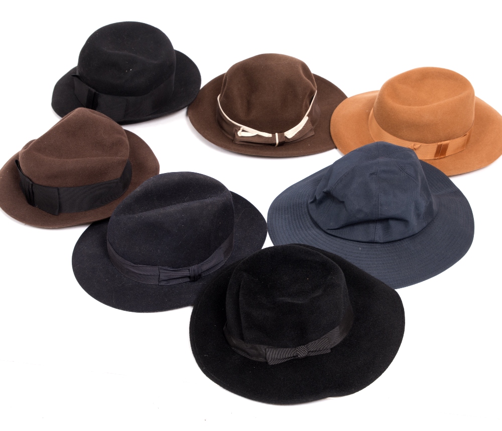 Lot 353 - A SELECTION OF HATS