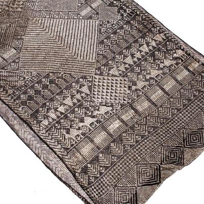 Lot 371 - A VINTAGE BLACK LACE SHAWL