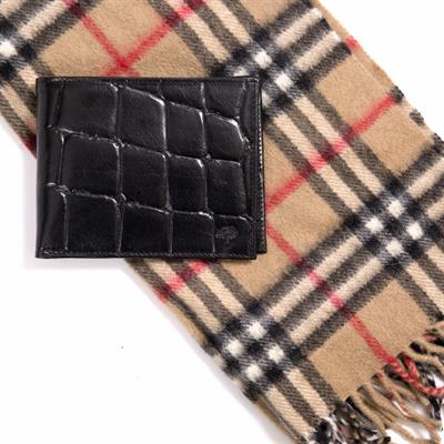 Lot 377 - A VINTAGE BURBERRY CLASSIC CHECK SCARF