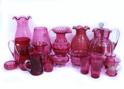 Lot 445 - A COLLECTION OF CRANBERRY GLASSWARE