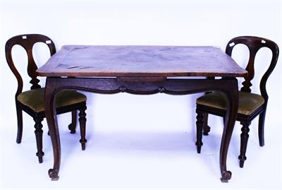 Lot 507 - A FRENCH OAK DINING TABLE