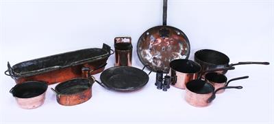 Lot 514 - A SELECTION OF LATE 19TH / EARLY 20TH CENTURY COPPER SAUCEPANS