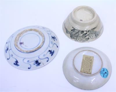 Lot 539 - THREE PIECES OF TEK SING TREASURE CARGO PORCELAIN