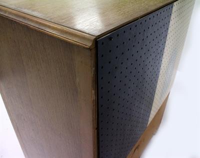 Lot 546 - A HEATHLAND FURNITURE LIMED OAK CHEST OF TWO SHORT AND FOUR LONG DRAWERS