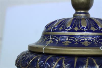 Lot 554 - A 19TH CENTURY CONTINENTAL SEVRES STYLE POTTERY VASE