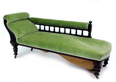 Lot 584 - AN EDWARDIAN MAHOGANY FRAMED CHAISE LONGUE