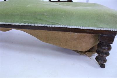 Lot 584 - AN EDWARDIAN MAHOGANY FRAMED CHAISE LONGUE