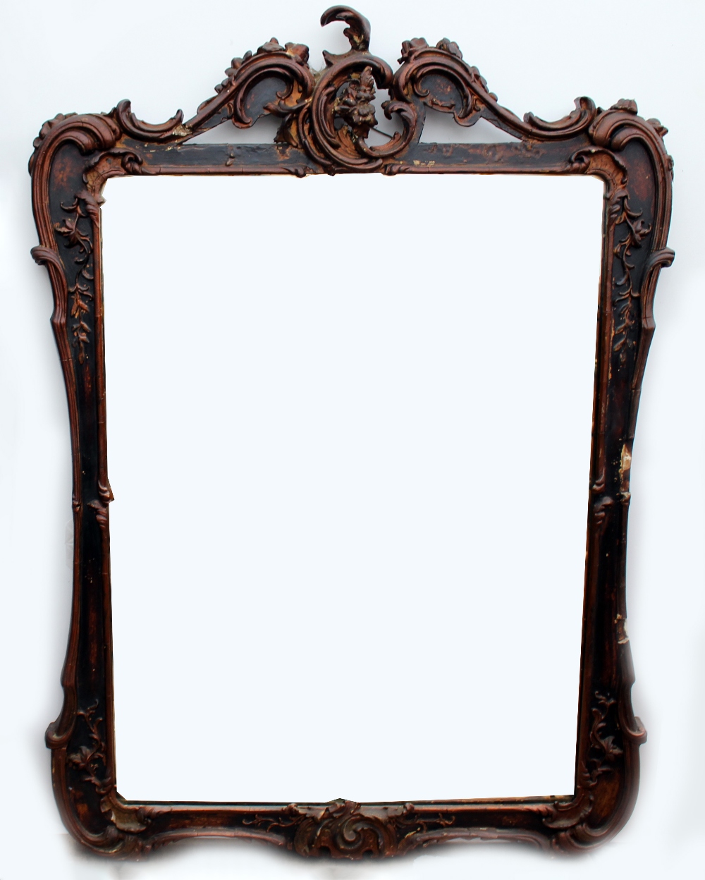 Lot 602 - AN ANTIQUE GILDED GESSO WALL MIRROR