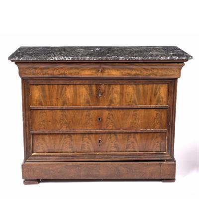 Lot 625 - A 19TH CENTURY FRENCH MAHOGANY COMMODE