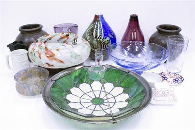 Lot 633 - MISCELLANEOUS CHINA AND GLASS