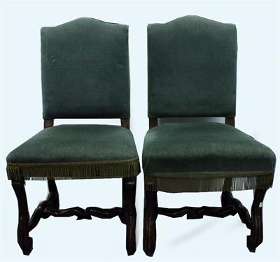 Lot 656 - A PAIR OF CONTINENTAL WALNUT FRAMED SIDE CHAIRS