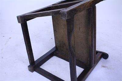 Lot 657 - AN ANTIQUE OAK WAINSCOT CHAIR