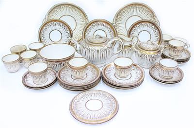 Lot 674 - AN EARLY TO MID 20TH CENTURY LUSTER DECORATED TEA SET