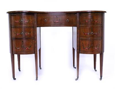 Lot 714 - A LATE 19TH / EARLY 20TH CENTURY KIDNEY SHAPED DESK