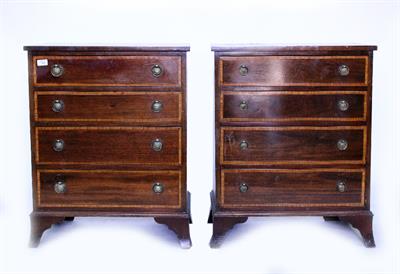 Lot 763 - A PAIR OF GEORGIAN STYLE SMALL BEDSIDE CHESTS