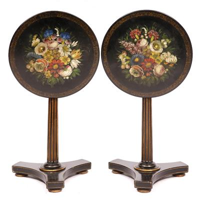 Lot 811 - A PAIR OF CIRCULAR