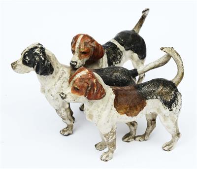 Lot 3 - A BERGMAN STYLE BRONZE COLD PAINTED SCULPTURE of a pack of hounds