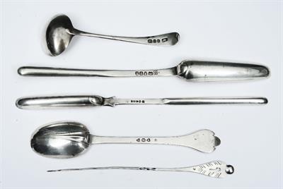 Lot 87 - A GEORGE III SILVER DOUBLE ENDED MARROW SCOOP
