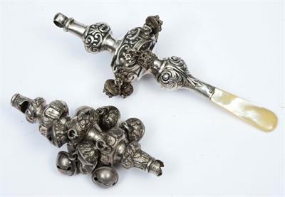 Lot 99 - A GEORGE V SILVER AND MOTHER OF PEARL CHILD'S RATTLE