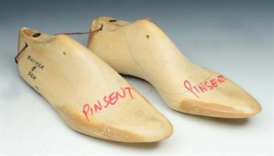 Lot 133 - A PAIR OF DUCKER AND SON BESPOKE SIZE 13 WOODEN SHOE LASTS for Sir Matthew Pinsent