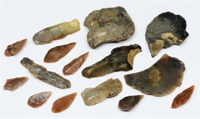 Lot 249 - EIGHT BRITISH NEOLITHIC FLINT ARROWHEADS and seven scrapers