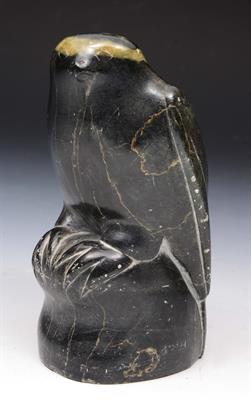 Lot 281 - AN INUIT SOAPSTONE CARVING of a bird perched upon a rock