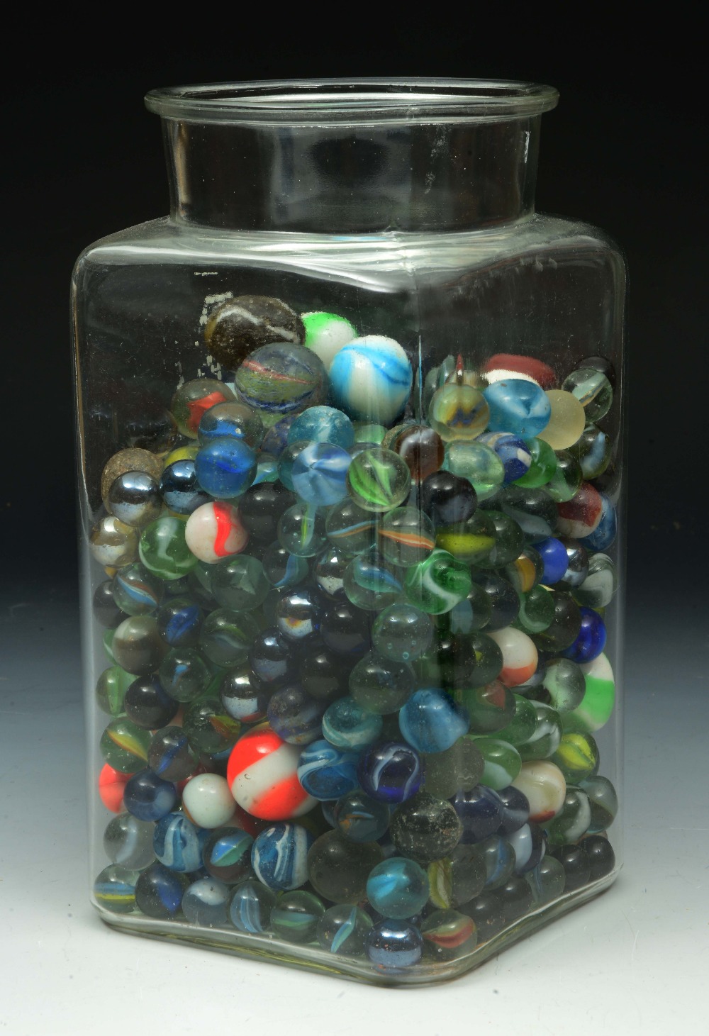 Lot 438 - A LARGE COLLECTION OF OLD GLASS MARBLES