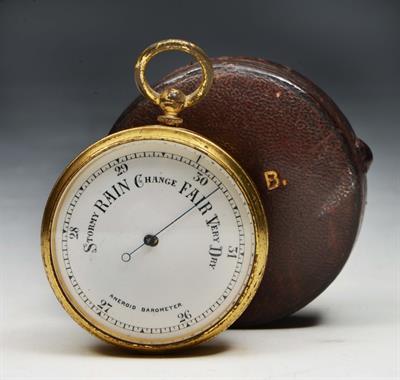 Lot 4 - A LATE 19TH CENTURY BRASS ANEROID POCKET BAROMETER