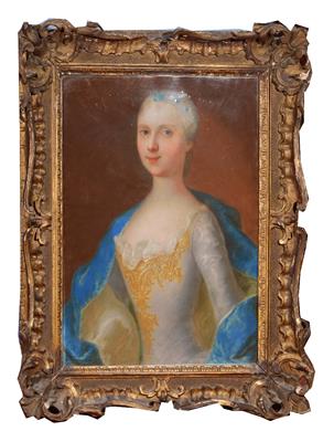 Lot 156 - A 19TH CENTURY GERMAN SCHOOL PASTEL PORTRAIT OF A YOUNG LADY