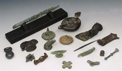 Lot 166 - A ROMAN BRONZE OIL LAMP