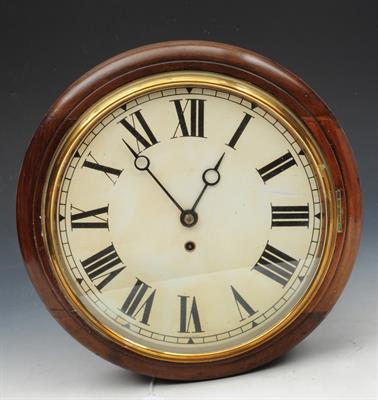 Lot 328 - A 20TH C VICTORIAN STYLE CIRCULAR DIAL CLOCK