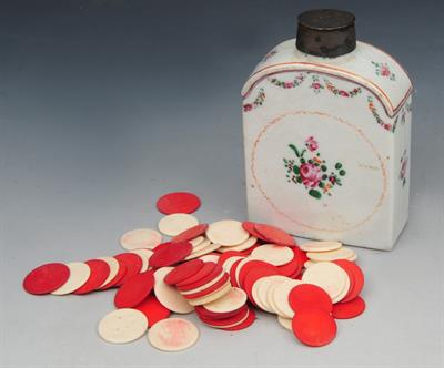 Lot 339 - AN 18TH C CHINESE PORCELAIN TEA CADDY WITH METAL COVER