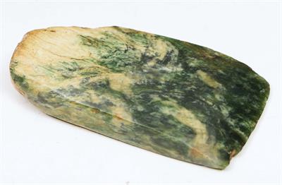 Lot 371 - A MAORI GREENSTONE AXE HEAD