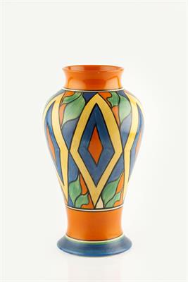 Lot 301 - Clarice Cliff (1899-1972)