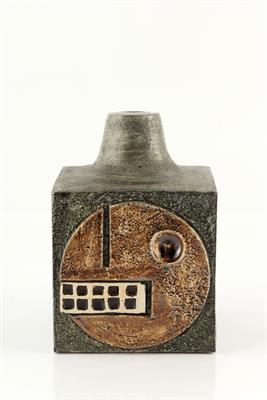 Lot 334 - Troika