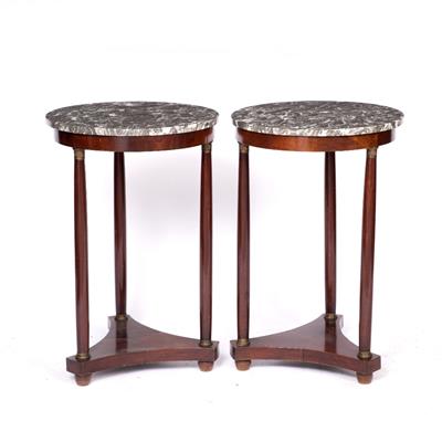 Lot 257 - A PAIR OF EMPIRE STYLE MAHOGANY CIRCULAR LAMP TABLES