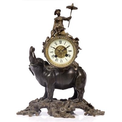 Lot 21 - A 19TH CENTURY FRENCH MANTEL CLOCK