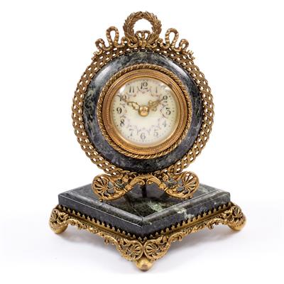 Lot 115 - A FRENCH GREEN MARBLE AND GILT METAL TIMEPIECE