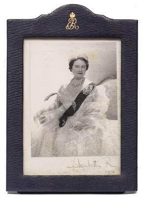 Lot 215 - A BLACK AND WHITE PHOTOGRAPH OF ELIZABETH