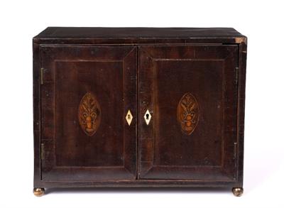 Lot 222 - A 19TH CENTURY MAHOGANY AND BOX STRUNG TABLE CABINET