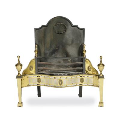Lot 26 - A GEORGE III BRASS AND CAST IRON FIRE GRATE the back with arching shaped top and cast shell decorati