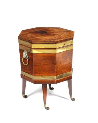 Lot 210 - A GEORGE III MAHOGANY AND BRASS BOUND OCTAGONAL CELLARETTE