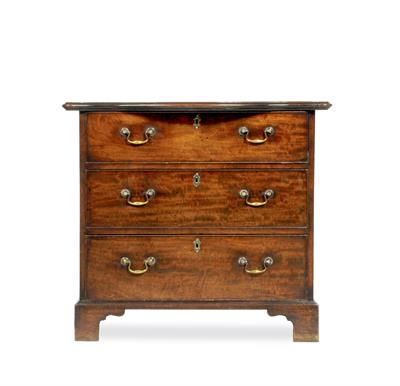 Lot 224 - A GEORGE III MAHOGANY GENTLEMAN'S DRESSING CHEST with serpentine top above three drawers