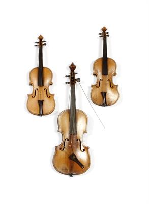 Lot 298 - A LATE 19TH CENTURY MINIATURE VIOLIN