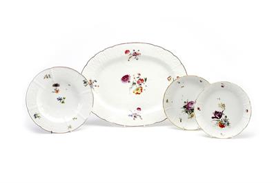 Lot 314 - A COALPORT PORCELAIN OVAL SERVING DISH decorated with flowers and with pressed decoration in a Dulon