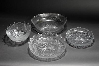 Lot 333 - A CUT GLASS BOWL