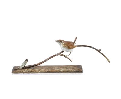 Lot 390 - STEVE LANGFORD (EARLY 21ST CENTURY ENGLISH SCHOOL) WREN ON A BRANCH patinated bronze